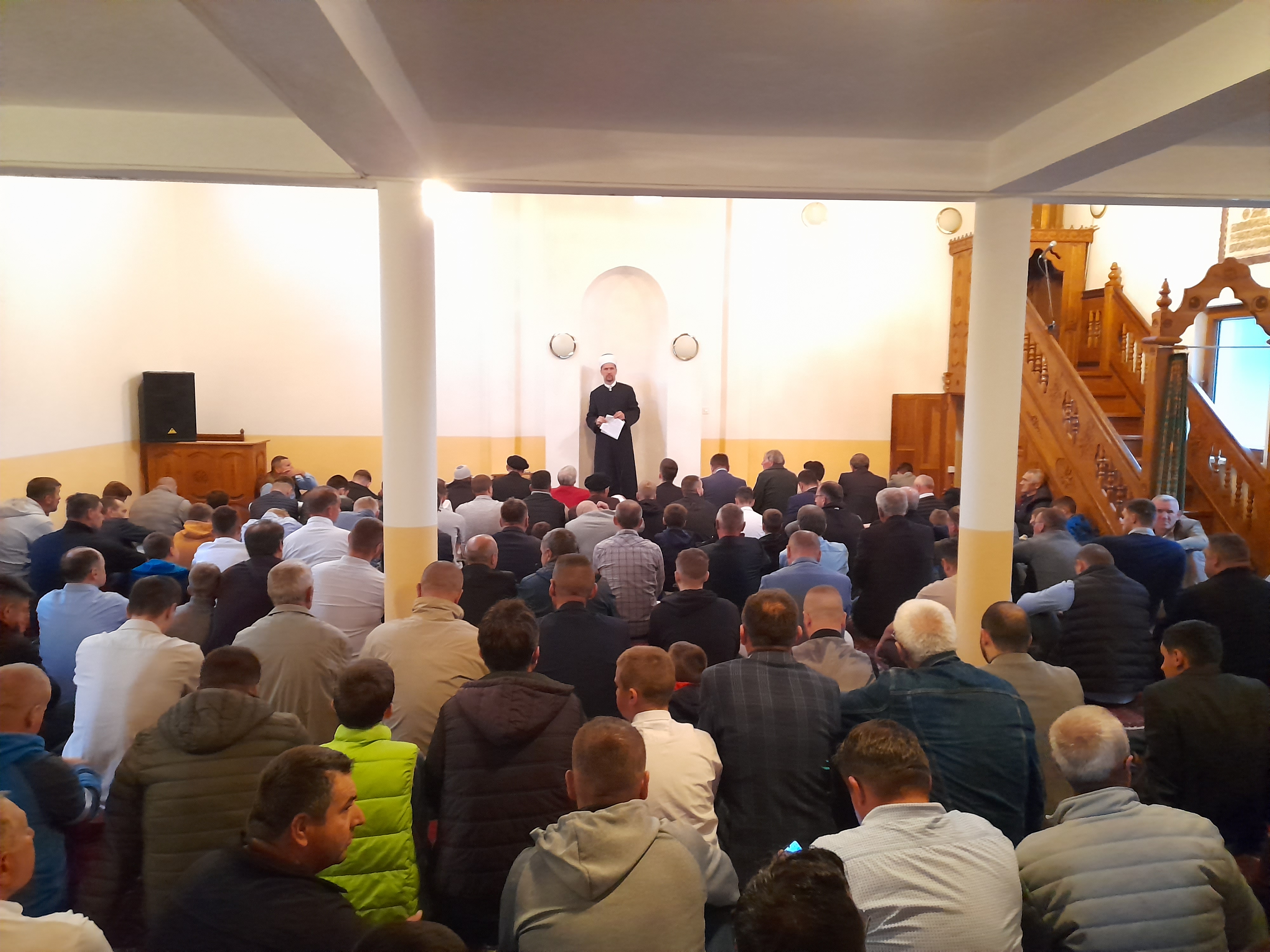 Bajram u Srebrenici: Centralna svečanost održana u Bijeloj džamiji