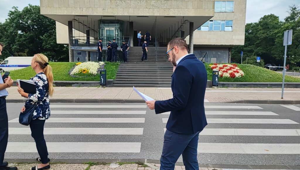 Gradska uprava Zagreb bomba