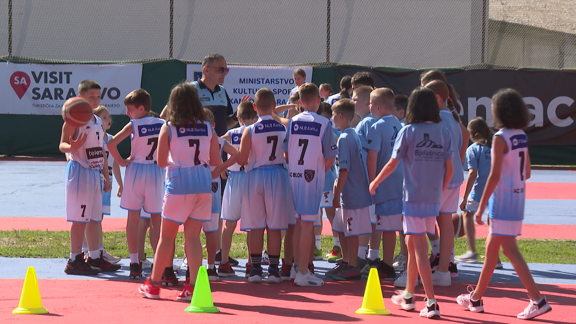 SA-.00_13_38_06.Still001