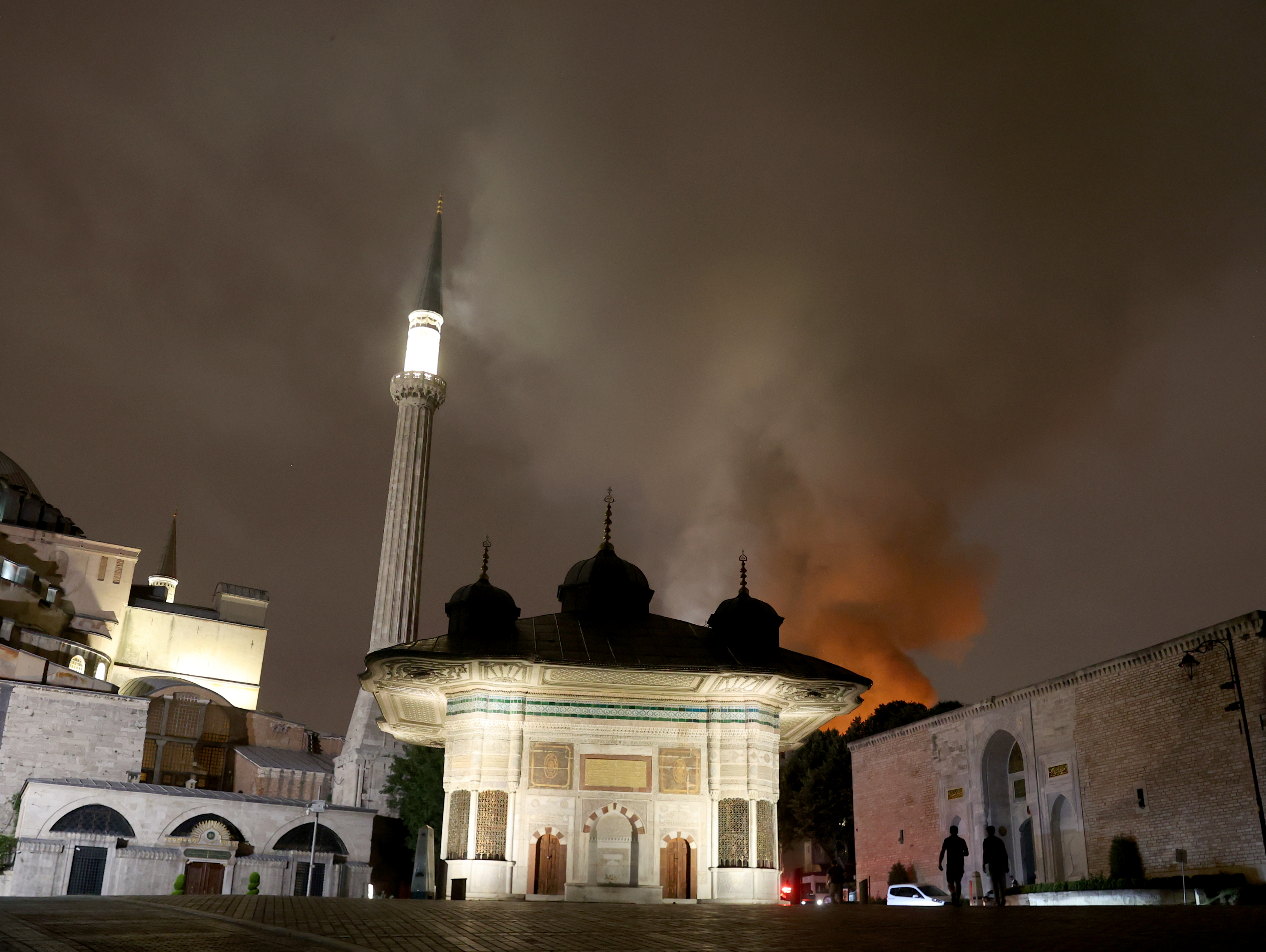 Turkiye: Ugašen požar u restoranu u Topkapi palati u Istanbulu