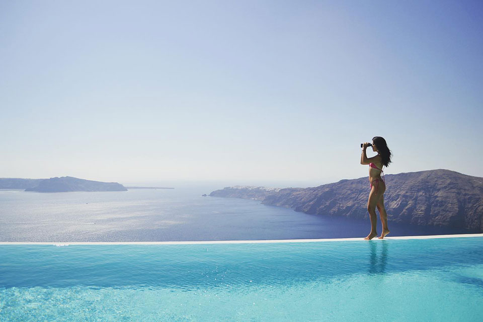 1689672769-infinity-pool-santorini-west-east-1-1.jpg