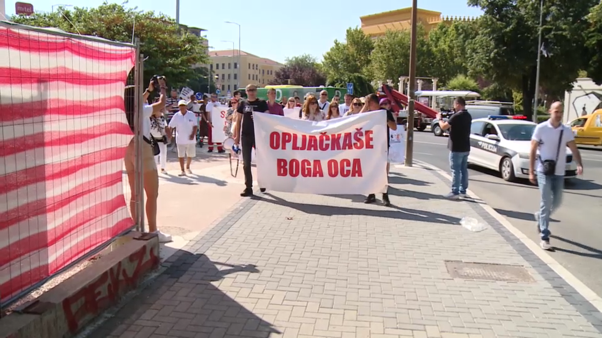 protesti zdrasvtvenih radnika motar