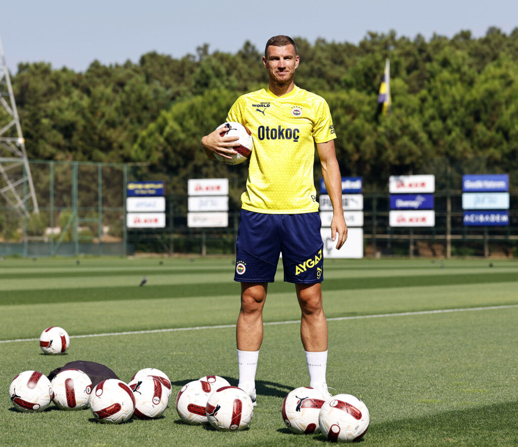1690179279-EDIN-DZEKO-FENERBAHCE-1024x883.jpg