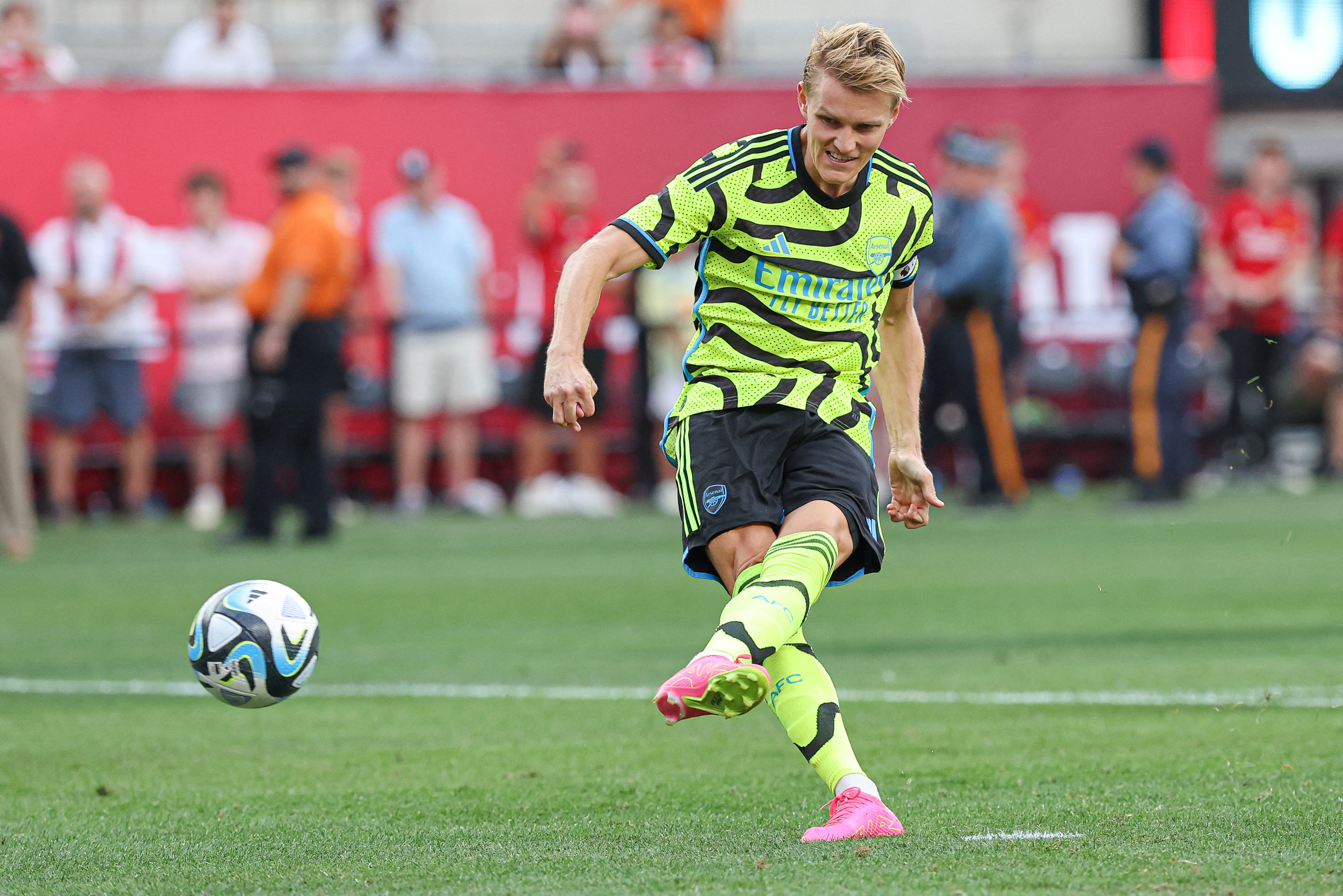 Soccer: Soccer Champions Tour-Arsenal at Manchester United