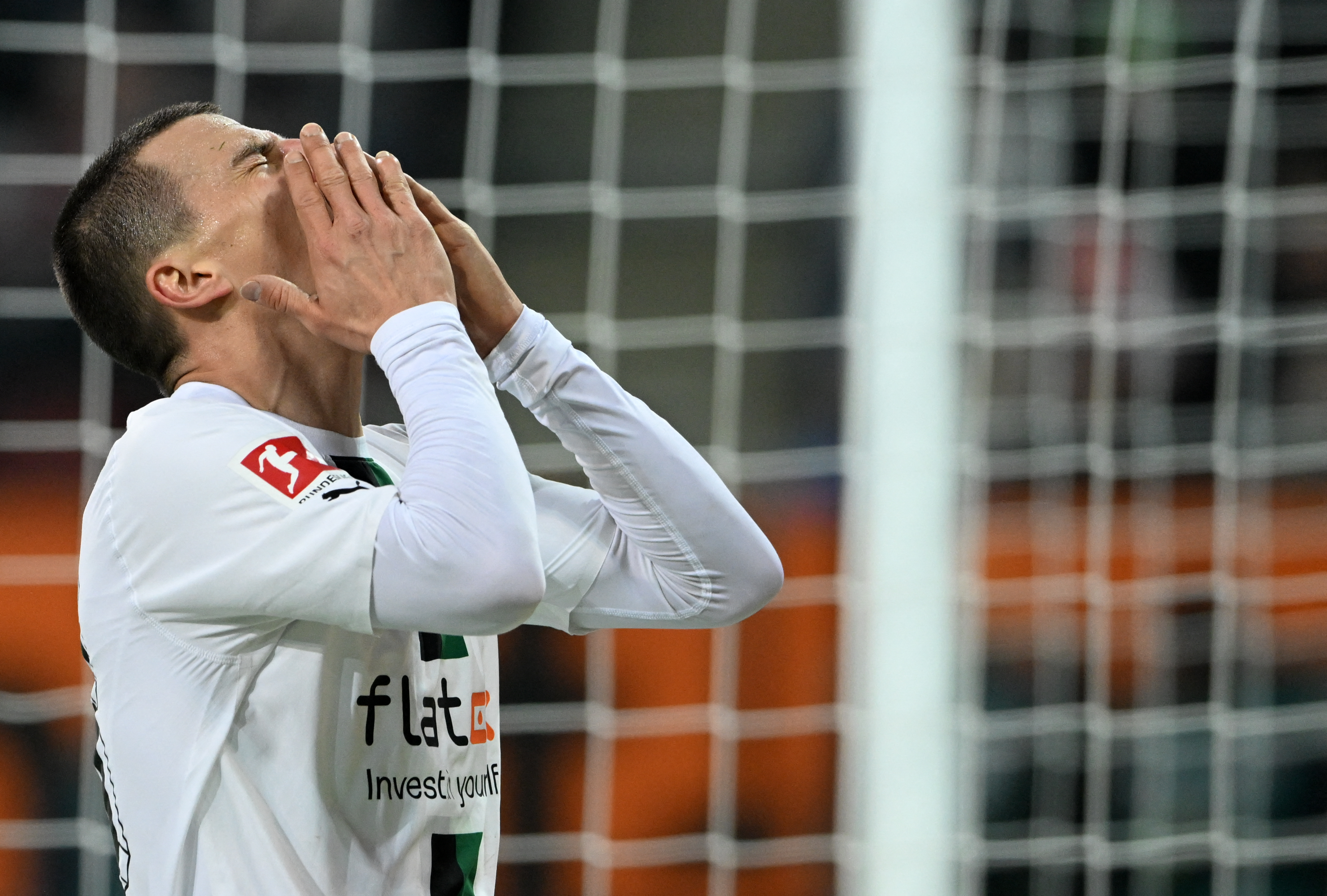 FBL-GER-BUNDESLIGA-AUGSBURG-MOENCHENGLADBACH