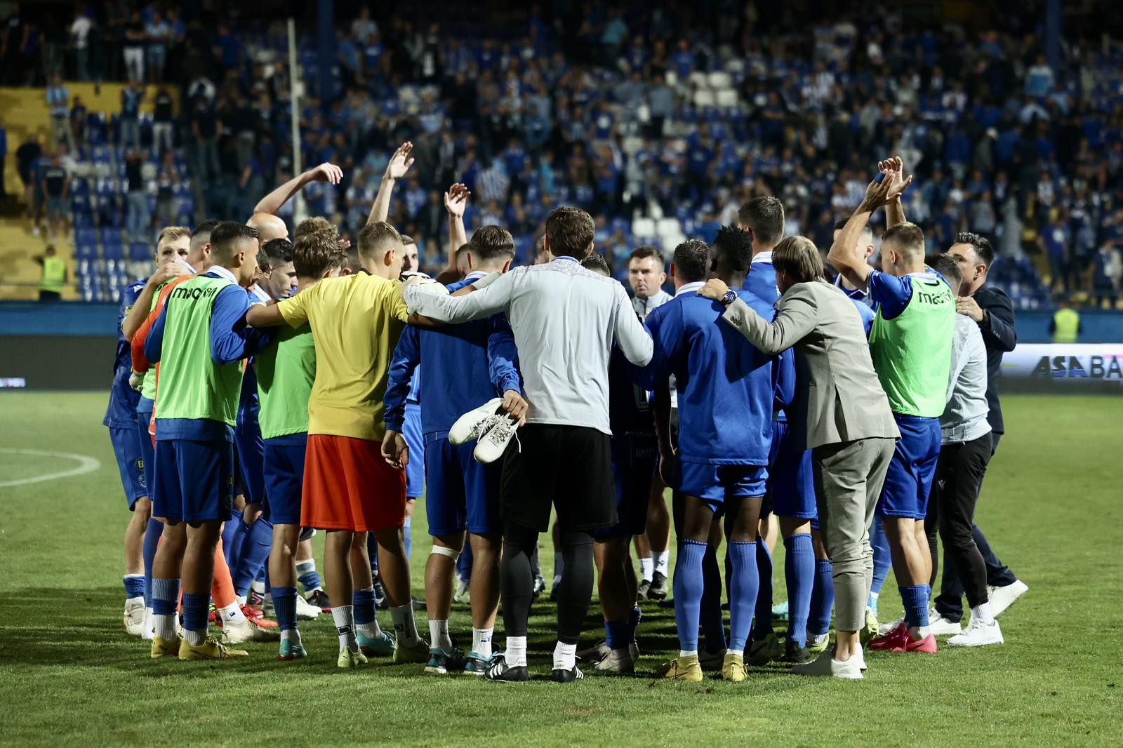 Stadion grbavica Manijaci FK Željezničar Neftchi Baku
