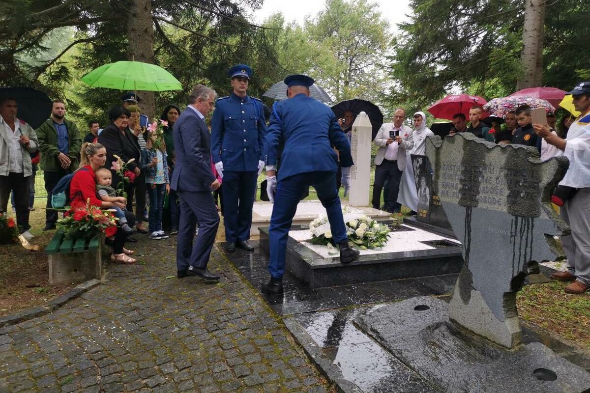 img-4adaa7f5f5f9f25fdad4f01d1998d977-v-252547-1200x800