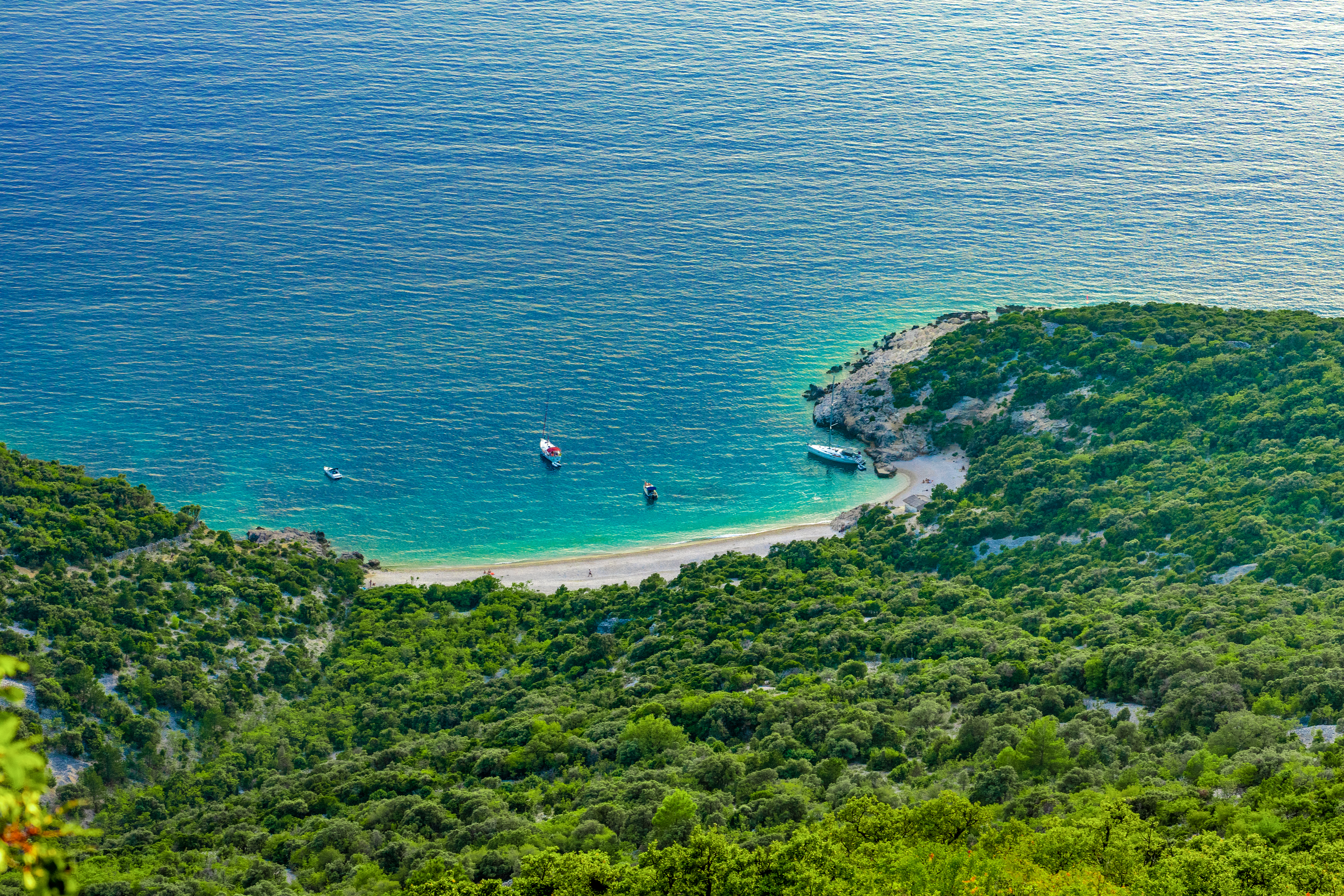 Hidden,Lubenice,Beach,In,Cres,Island,Croatia,With,Crystal,Clear