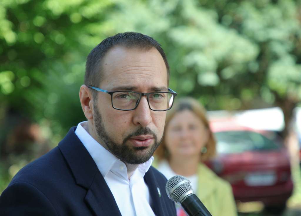 l_25aa2cccc47bc082535eaf3e34dc63f7