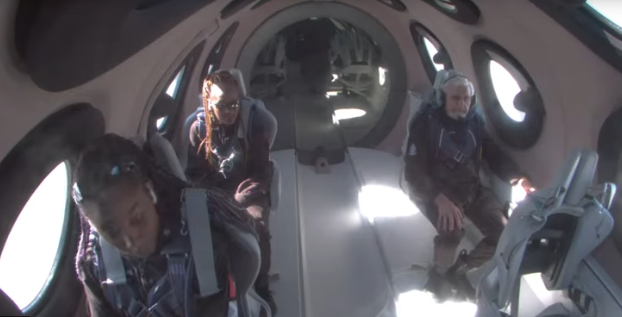 1691685080-svemirci-let