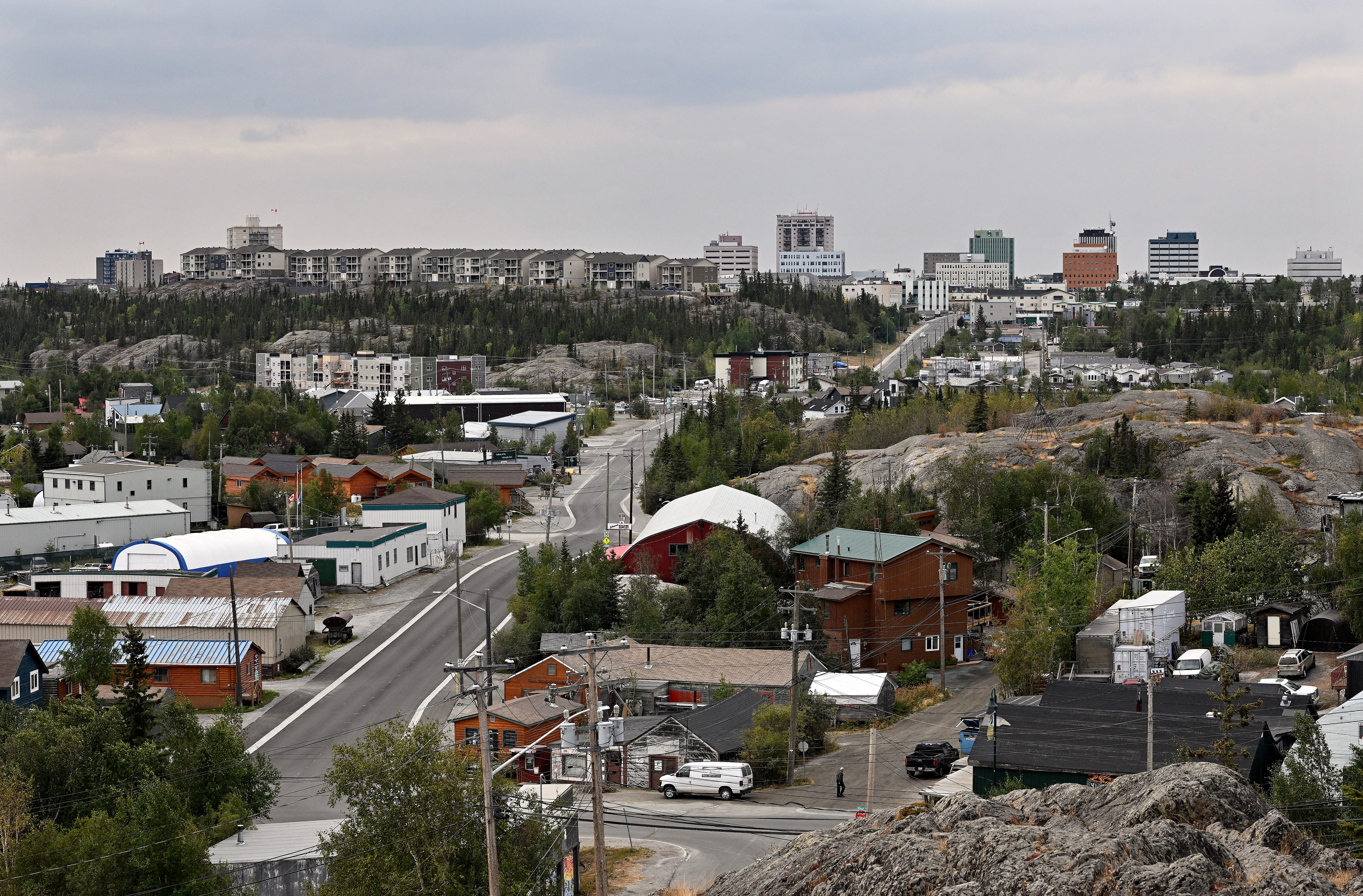 Canadian wildfire threatens towns, government orders evacuations