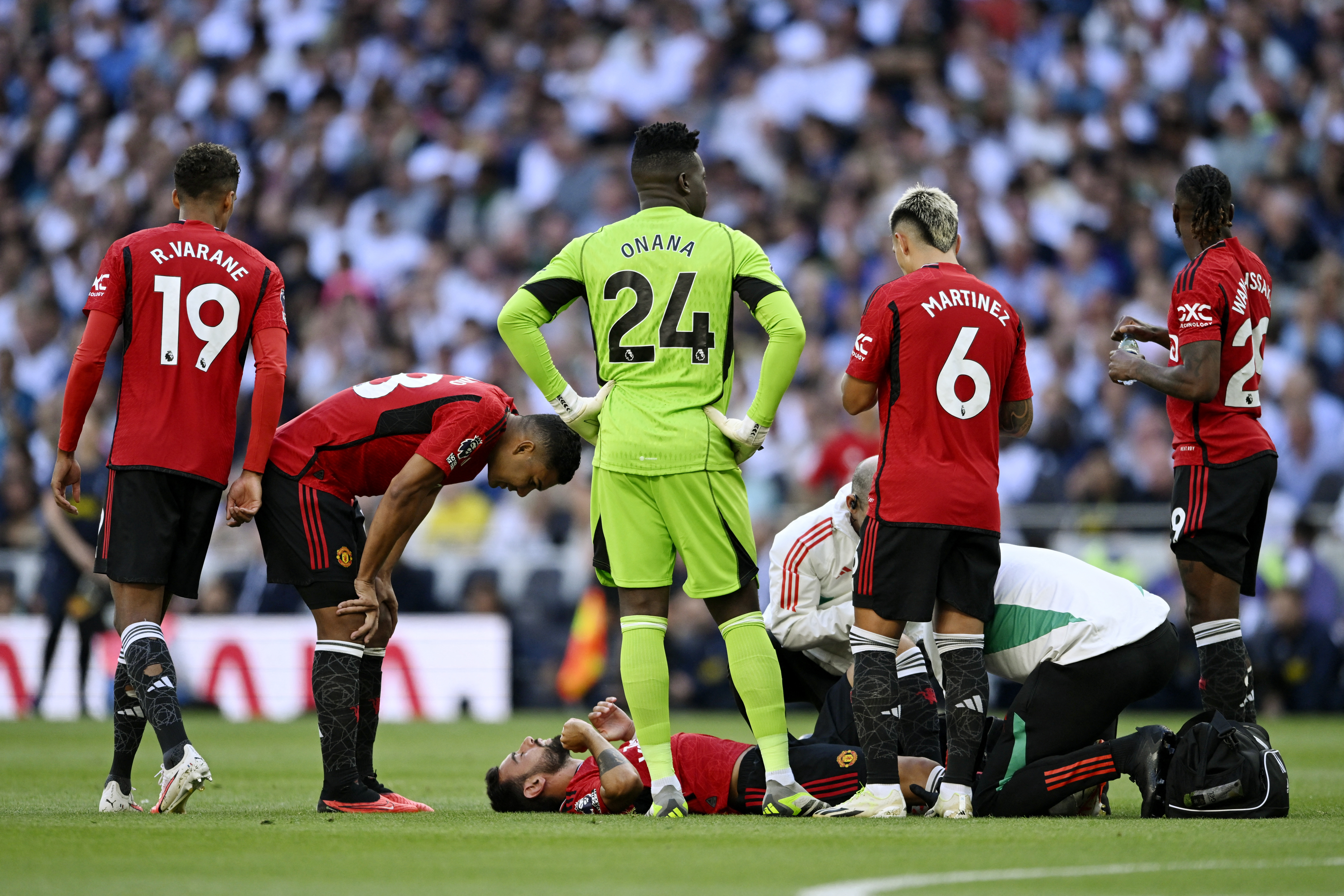 Premier League - Tottenham Hotspur v Manchester United