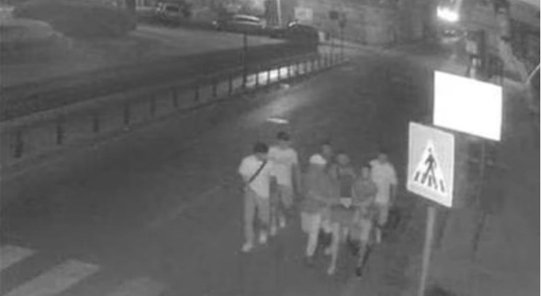 b9eedaf1-c1a4-42c0-bdab-e5e6e295e9ce