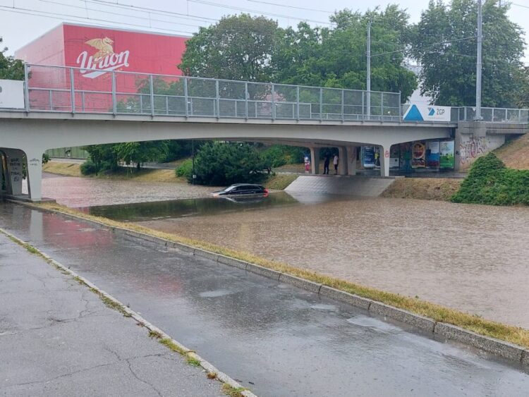 1693255215-slovenija-nevrijeme-750x563