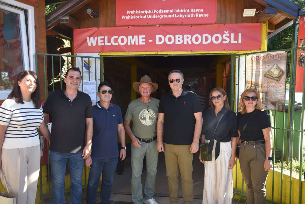 l_c8d5717fe807236cf96e92d6f72de19c