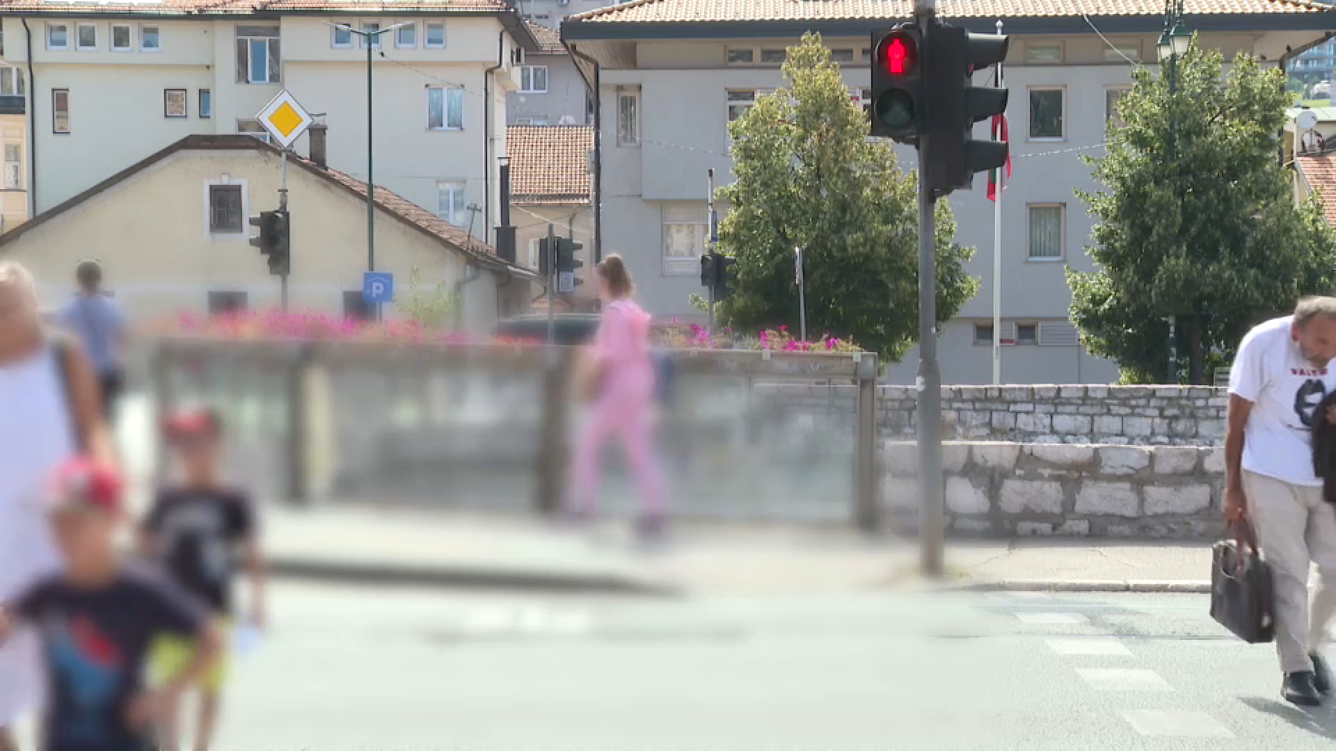 crveno-semafor-pjesaci-