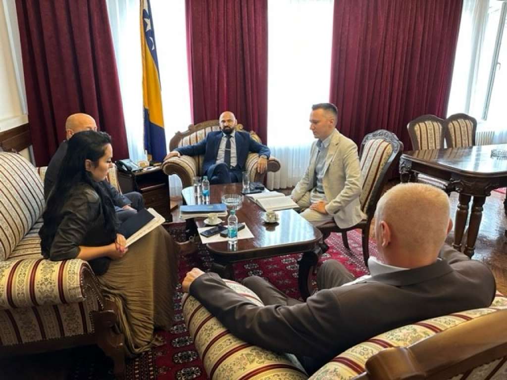 l_7268f70c86c2433000a95ff78330f8a0