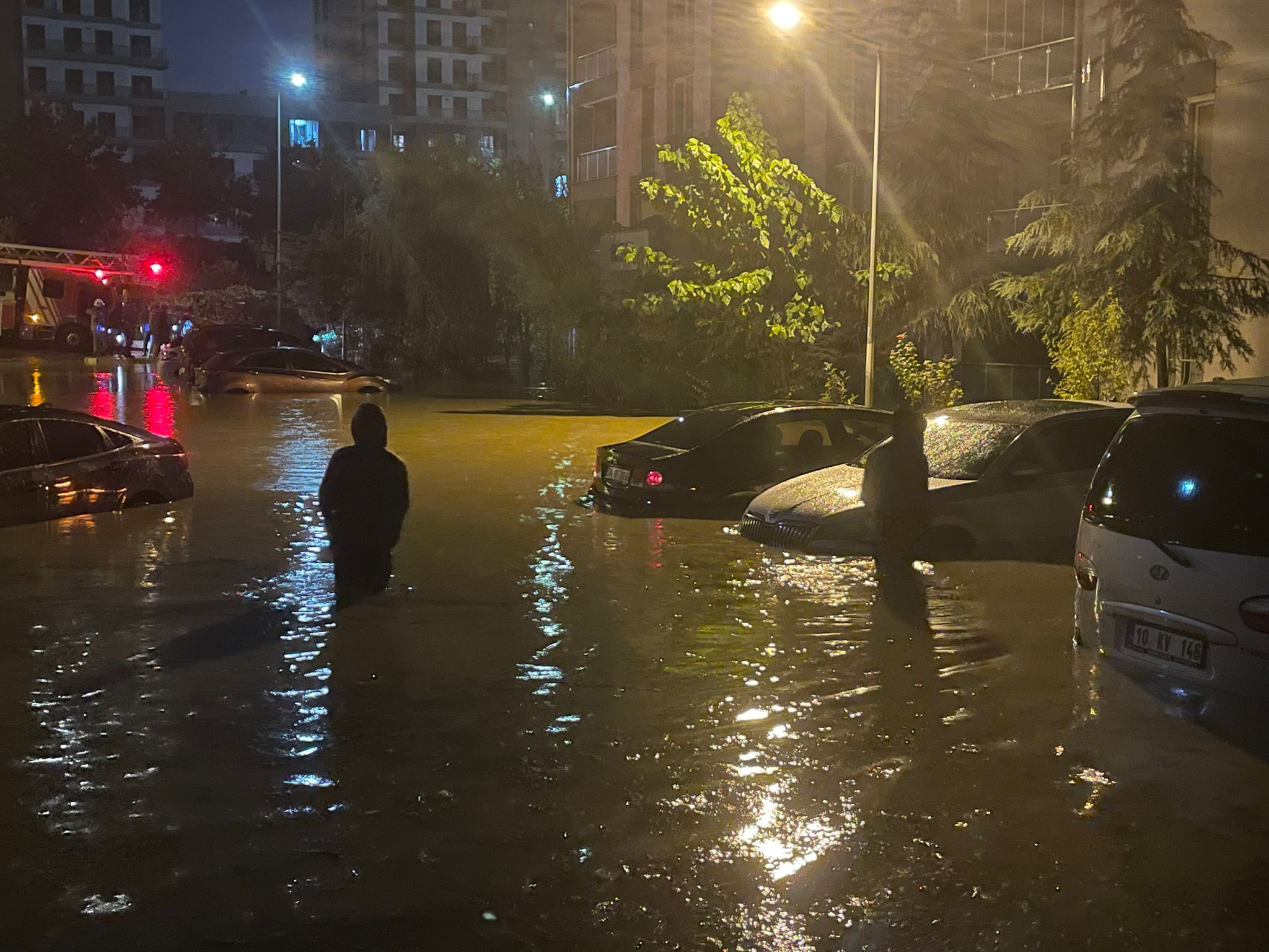 Jaka kiša zahvatila Istanbul, poplavljeni dijelovi grada