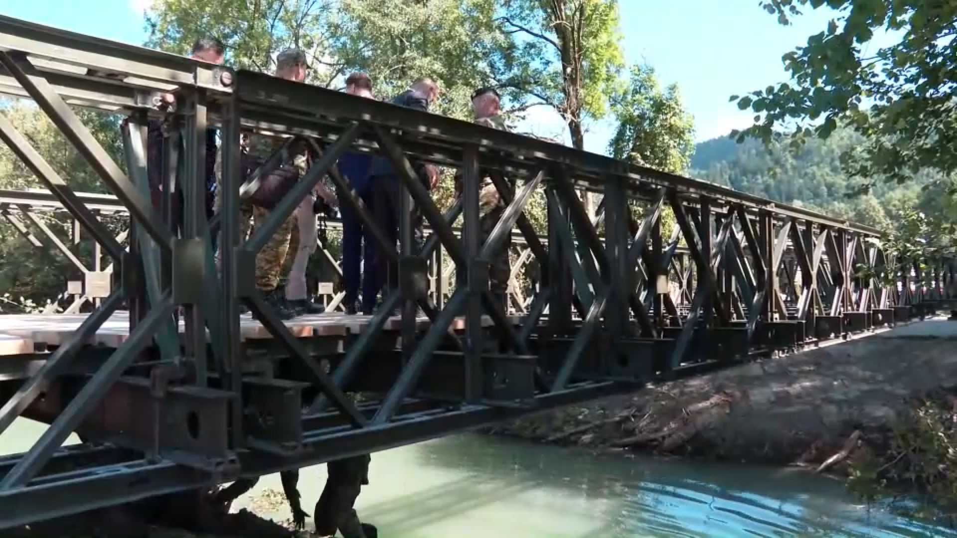 snimatelj propao kroz most