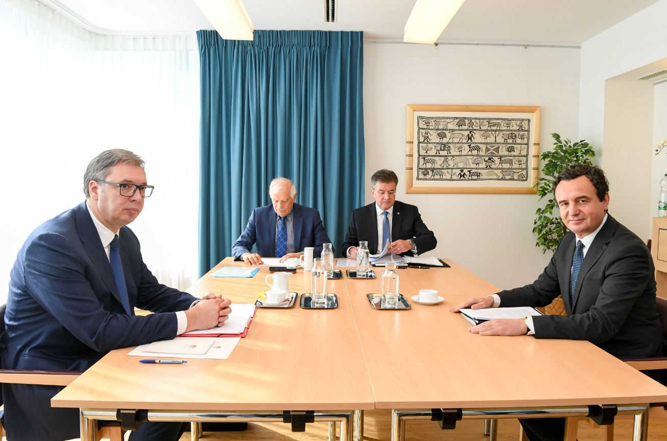 vučić i kurti u briselu