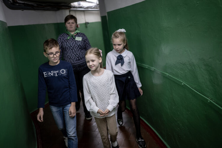 U jeku rata u Ukrajini: Metro stanice u Harkovu pretvorene u osnovne škole