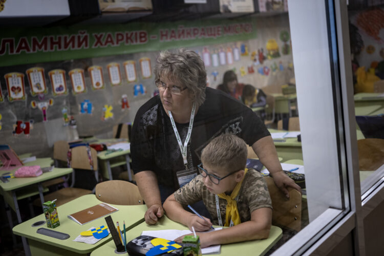 U jeku rata u Ukrajini: Metro stanice u Harkovu pretvorene u osnovne škole