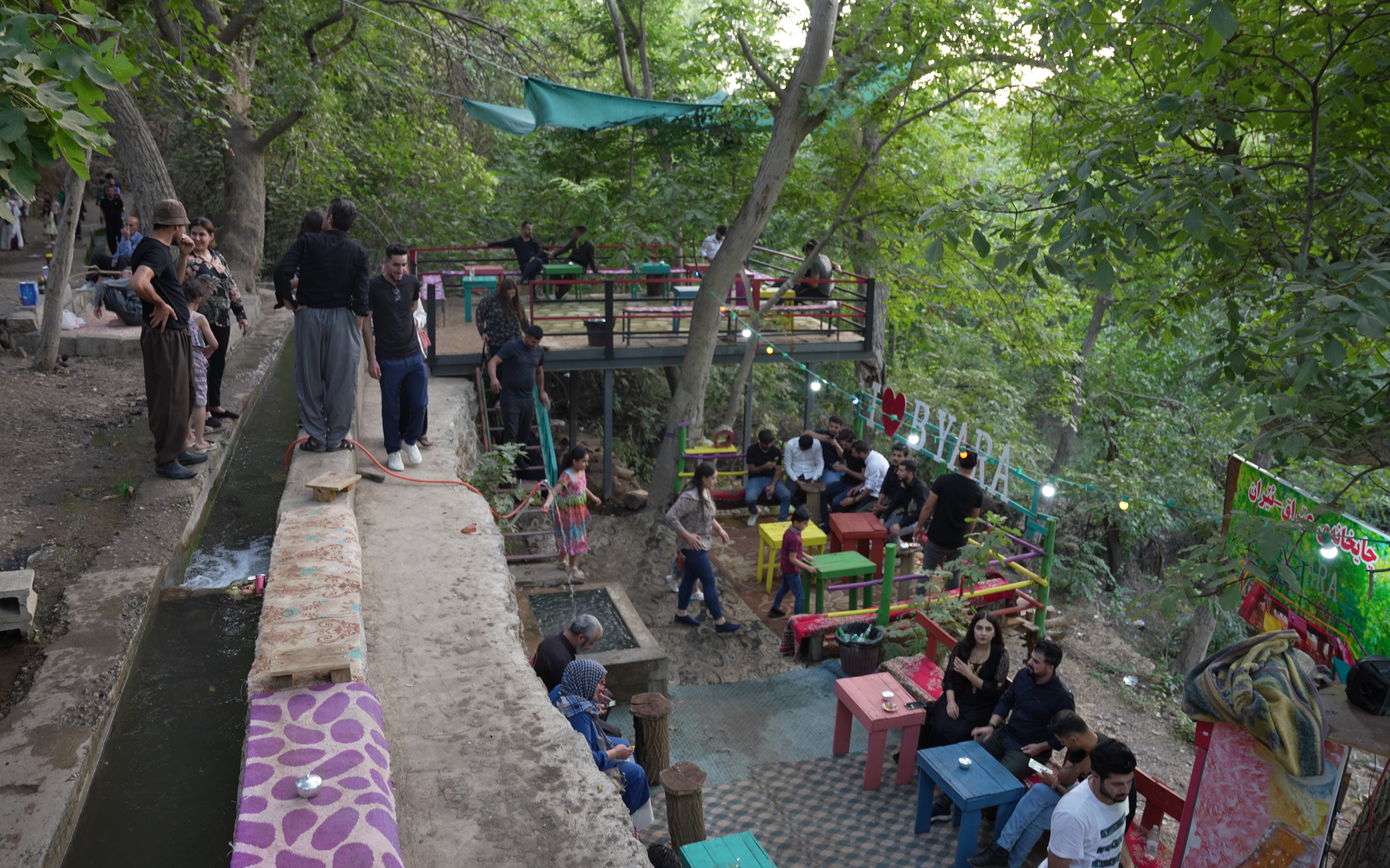 Granicu dijeli pola metra širok kanal: Čaj skuhan u Iraku služi se u Iranu