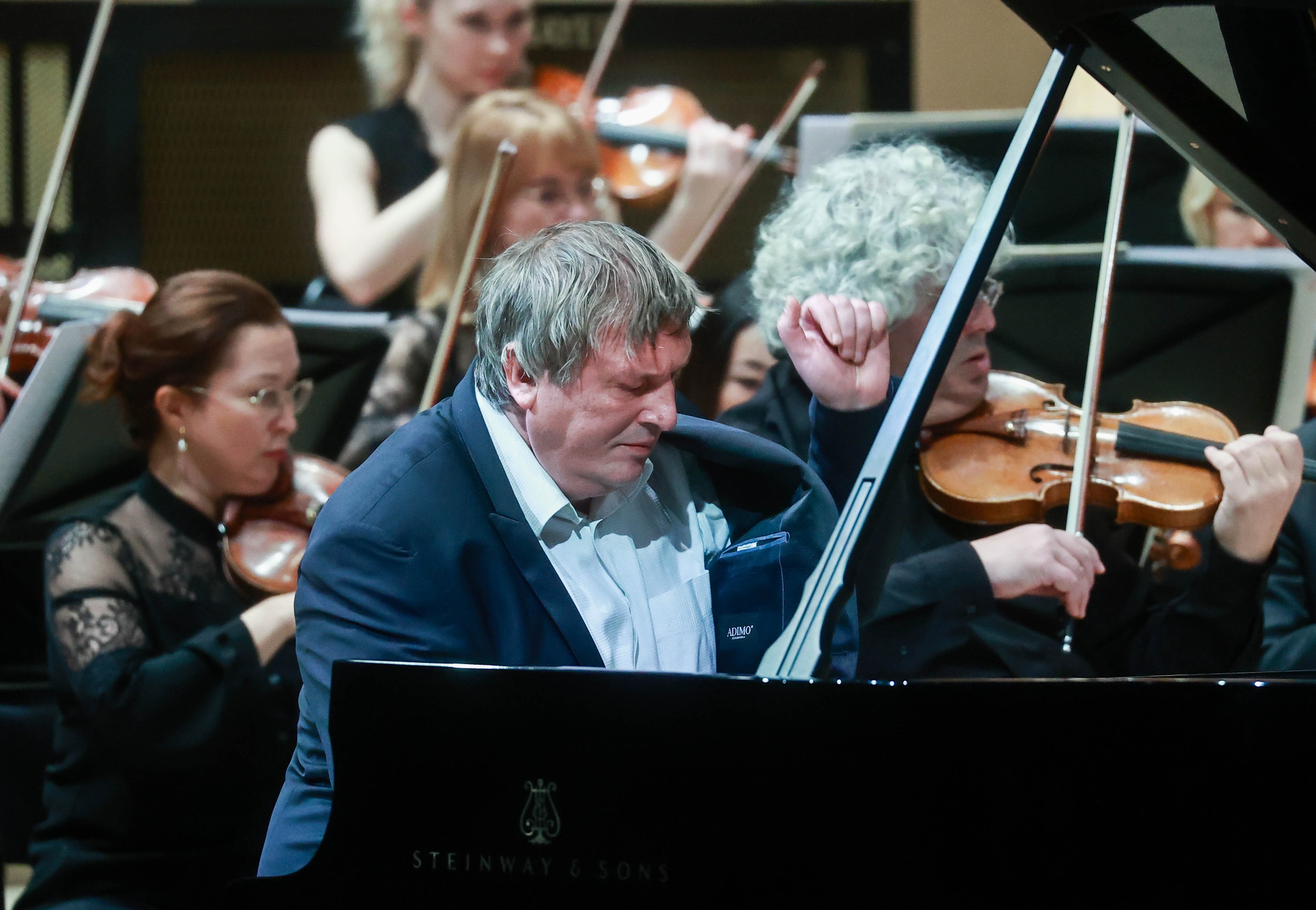 Mariinsky Theatre Symphony Orchestra performs in Moscow