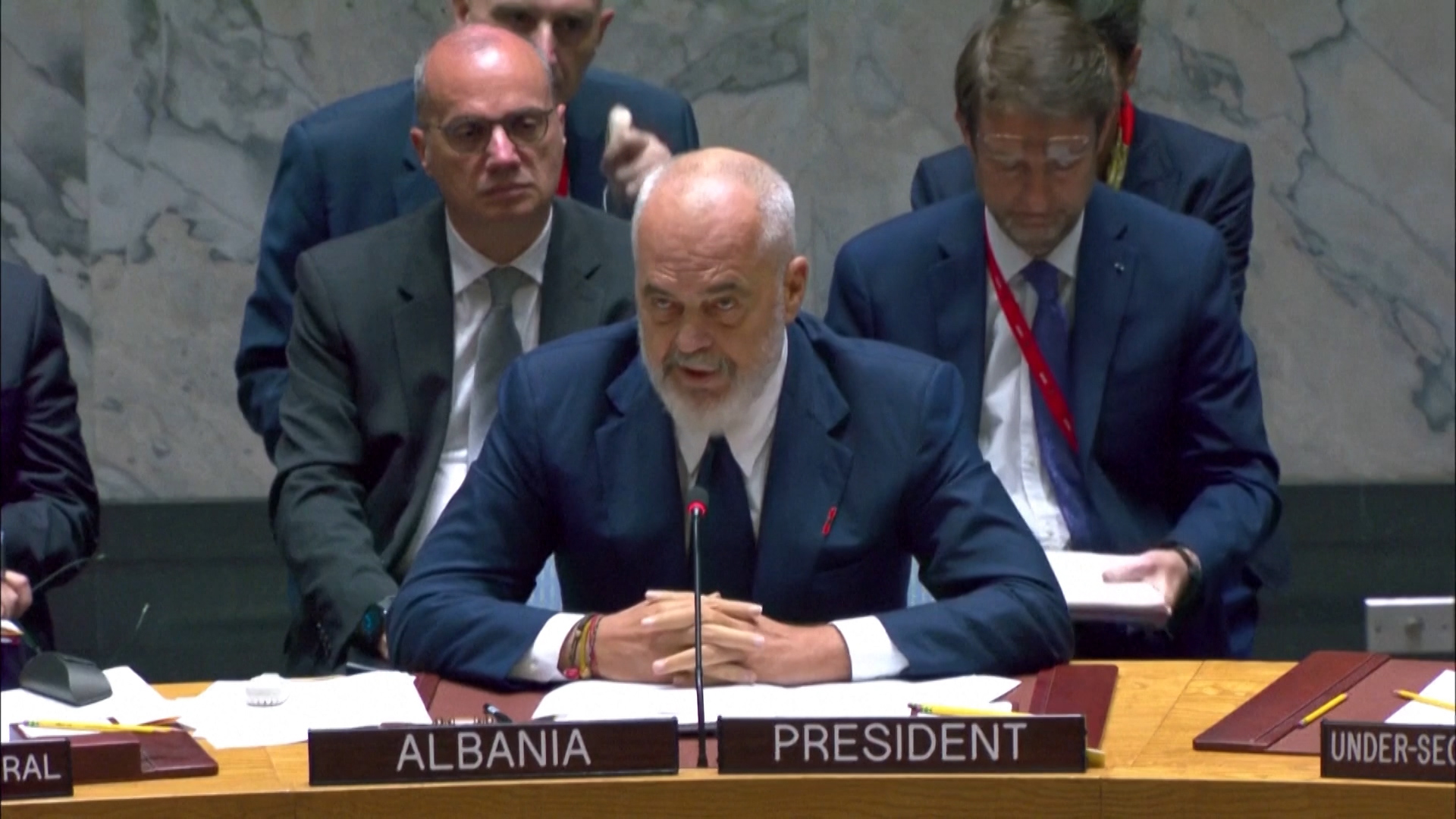 SA-.00_00_36_10.Still001