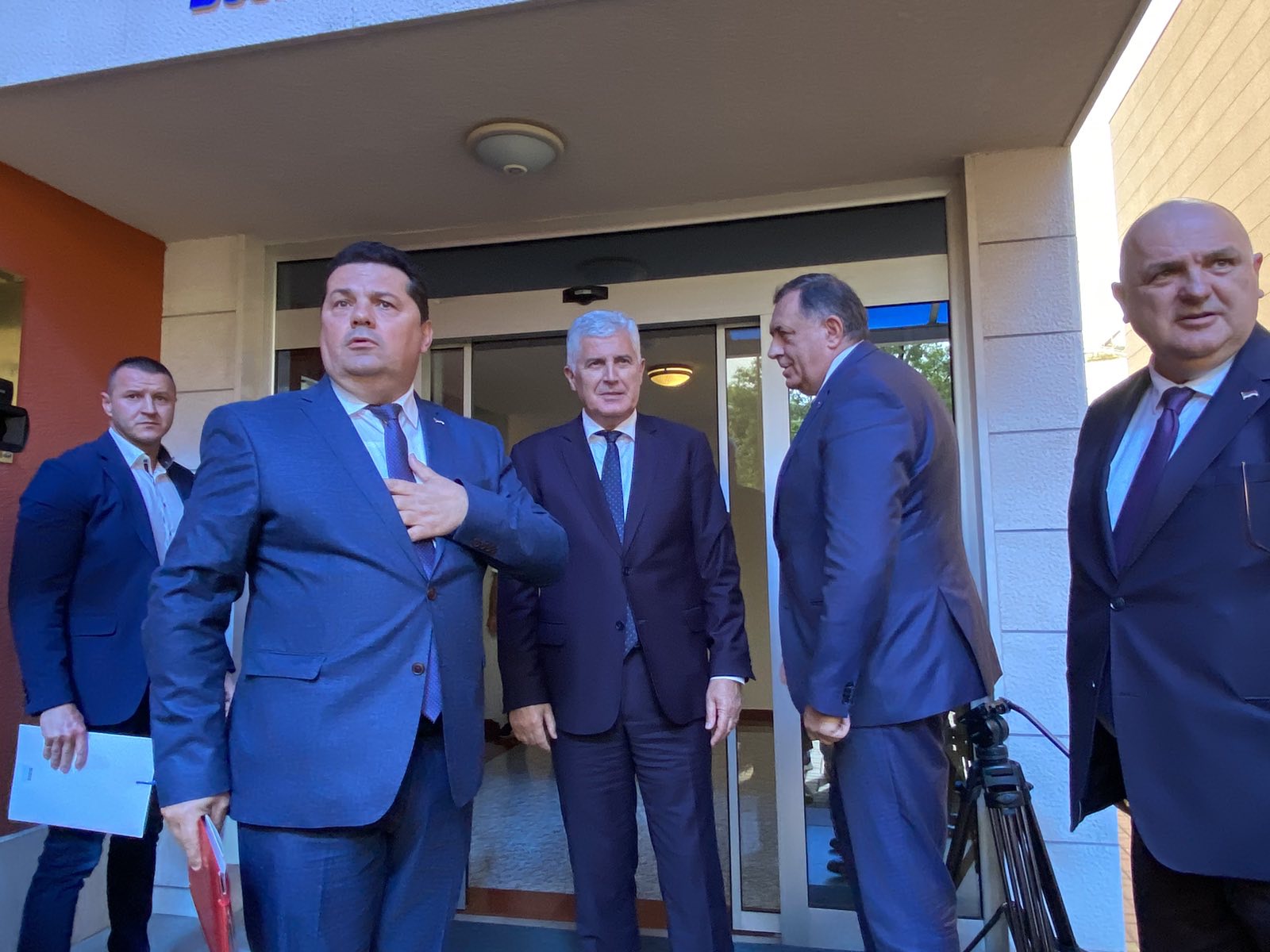 stvenadic covic dodik