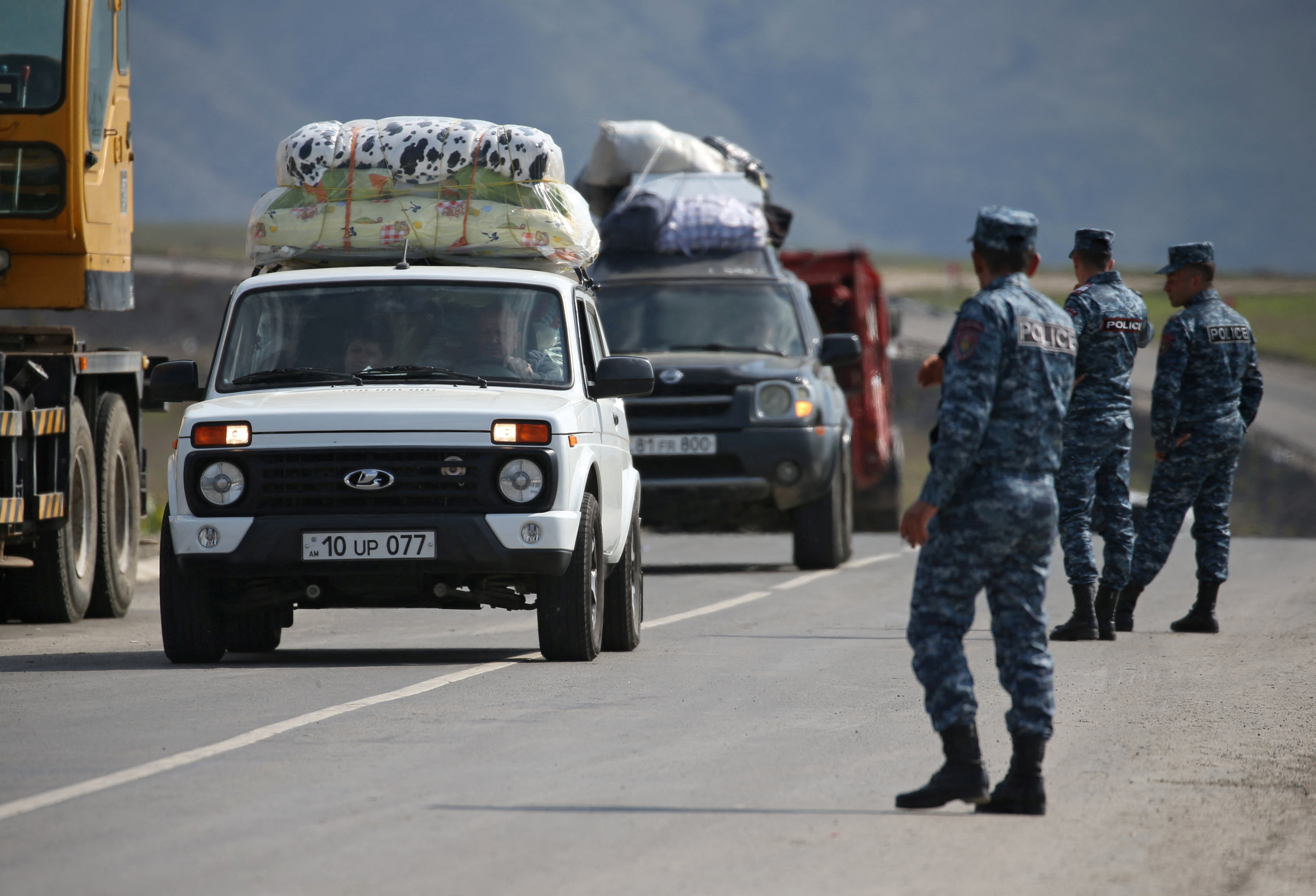 Refugees from Nagorno-Karabakh arrive in Kornidzor