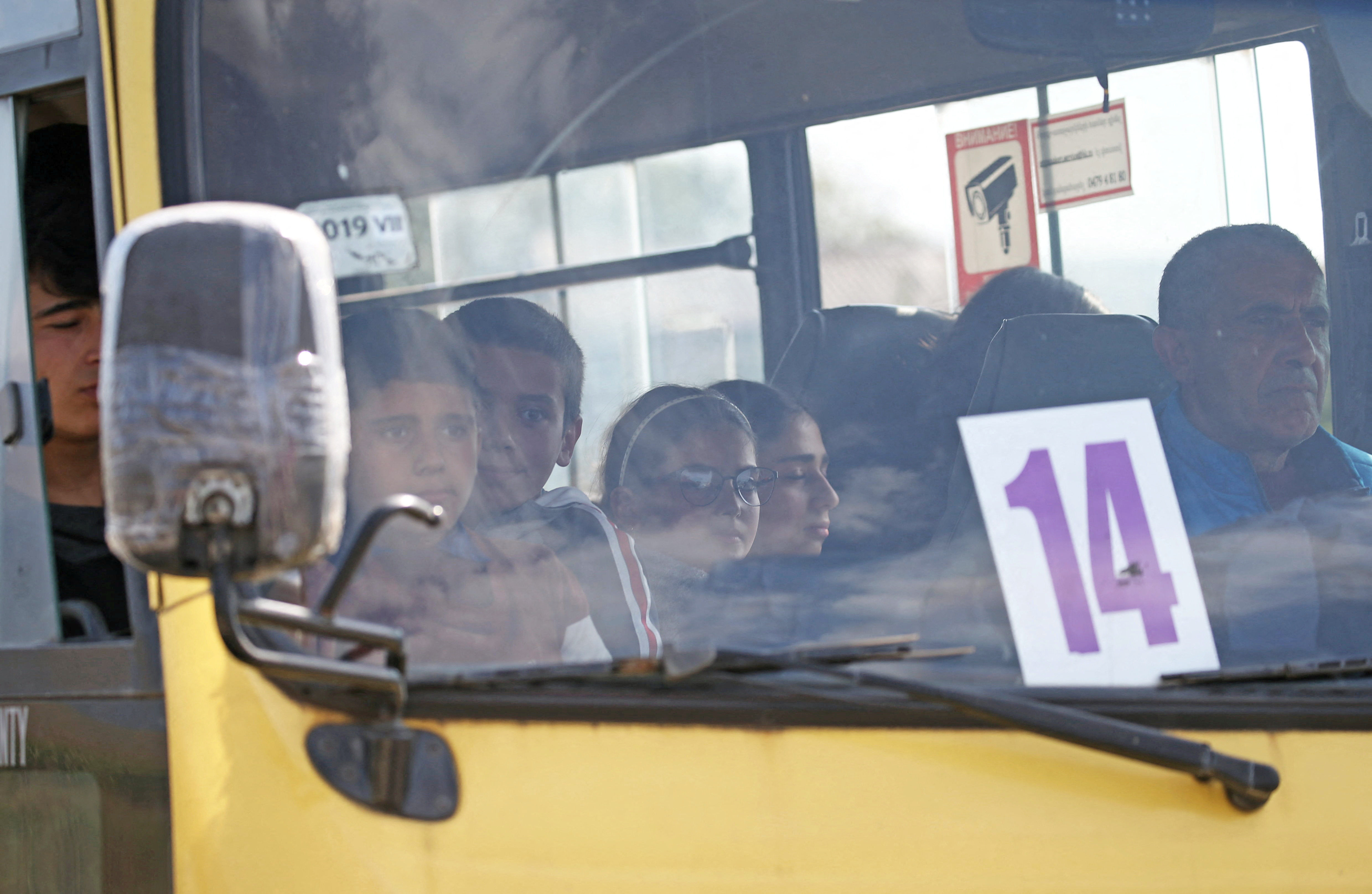 Refugees from Nagorno-Karabakh arrive in Kornidzor