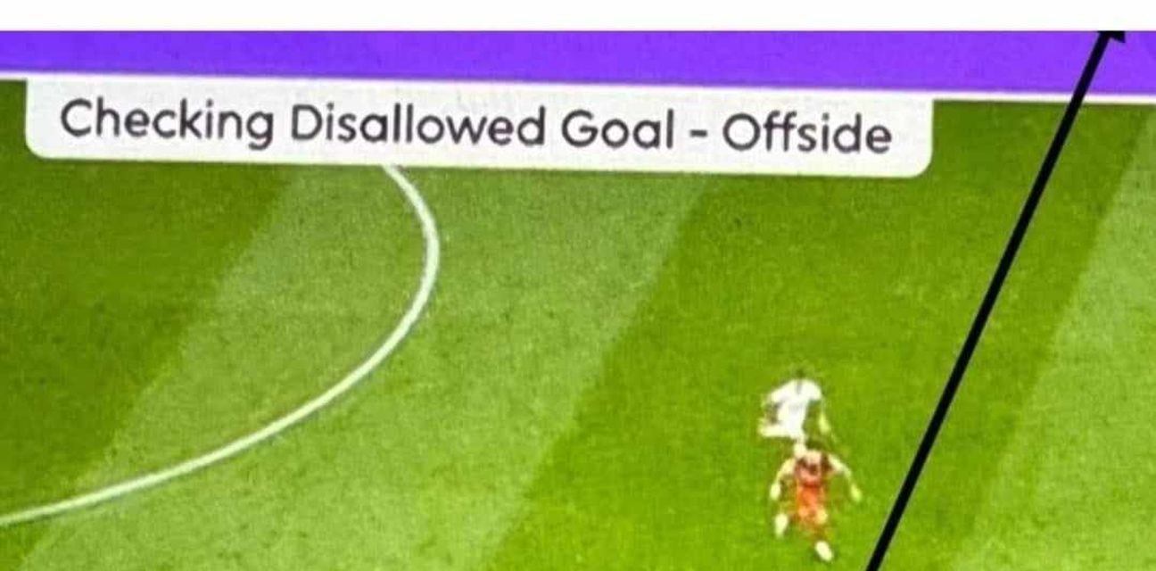 62642560-zaledje-liverpoolovog-igraca