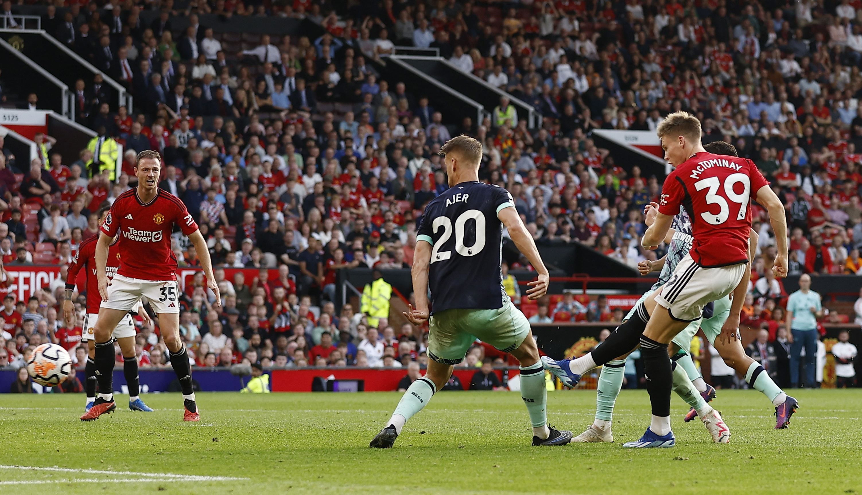 Premier League - Manchester United v Brentford