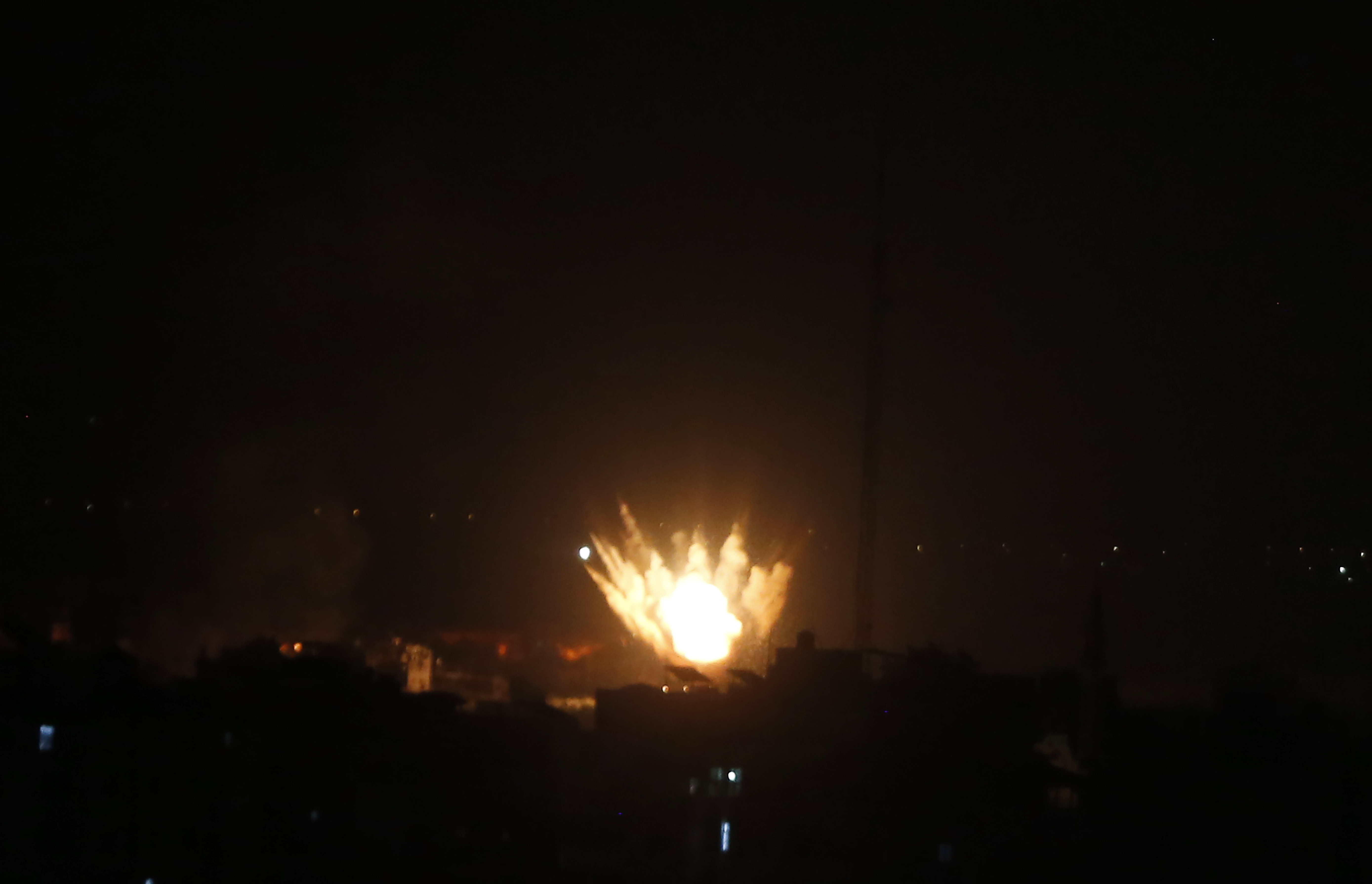 Izraelski vazdušni napadi na Gazu