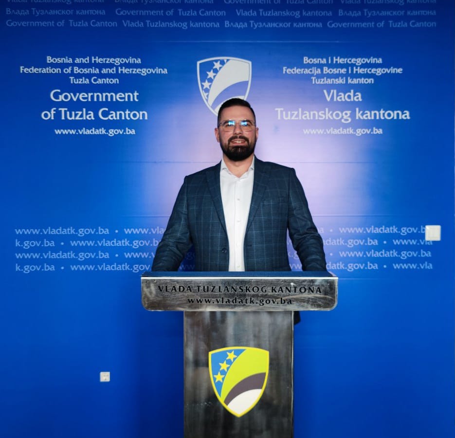 ministar trgovine, turizma i saobracaja Kantona Tuzla Denis Becirovic