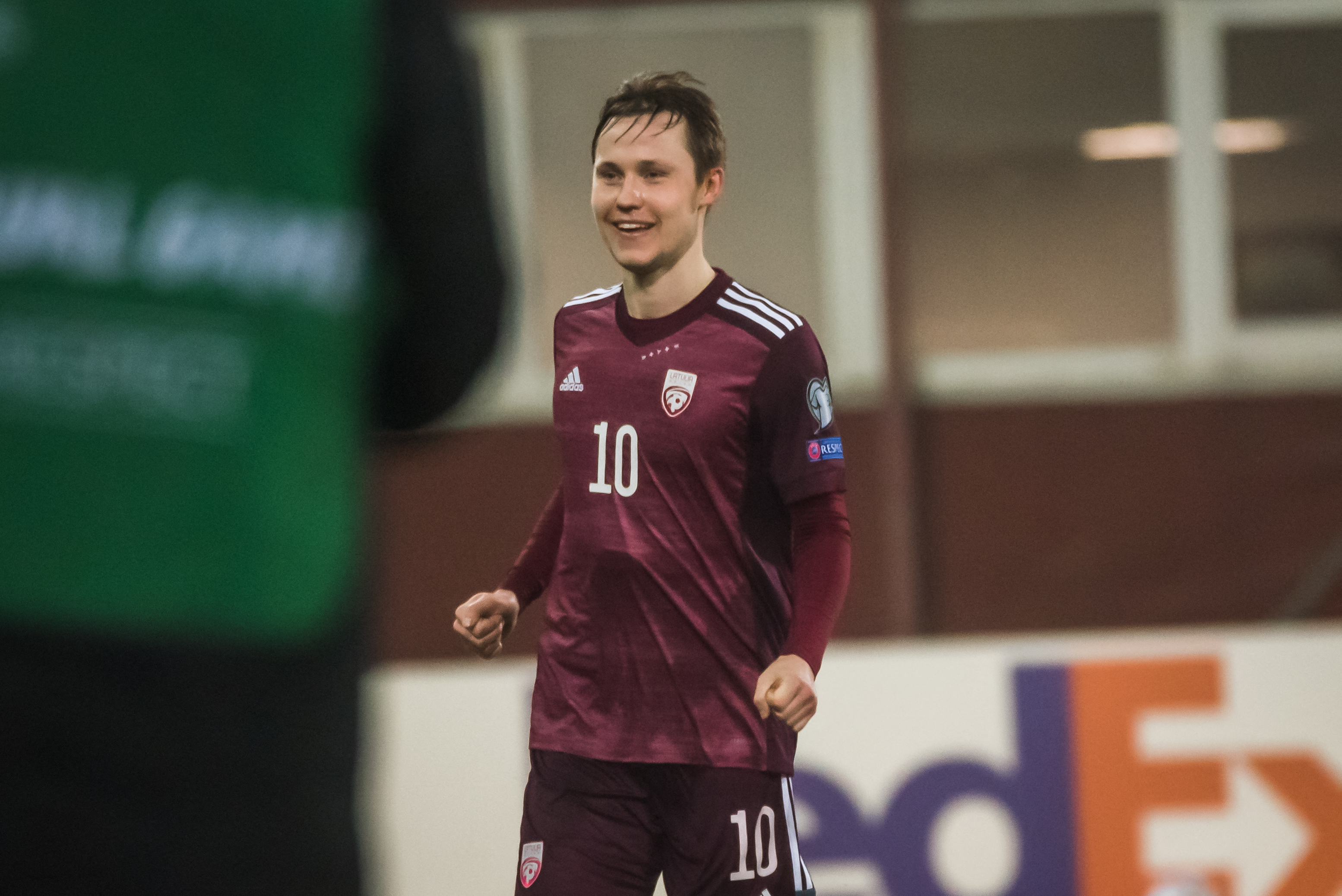 FBL-WC-2022-EUR-QUALIFERS-LVA-MNE