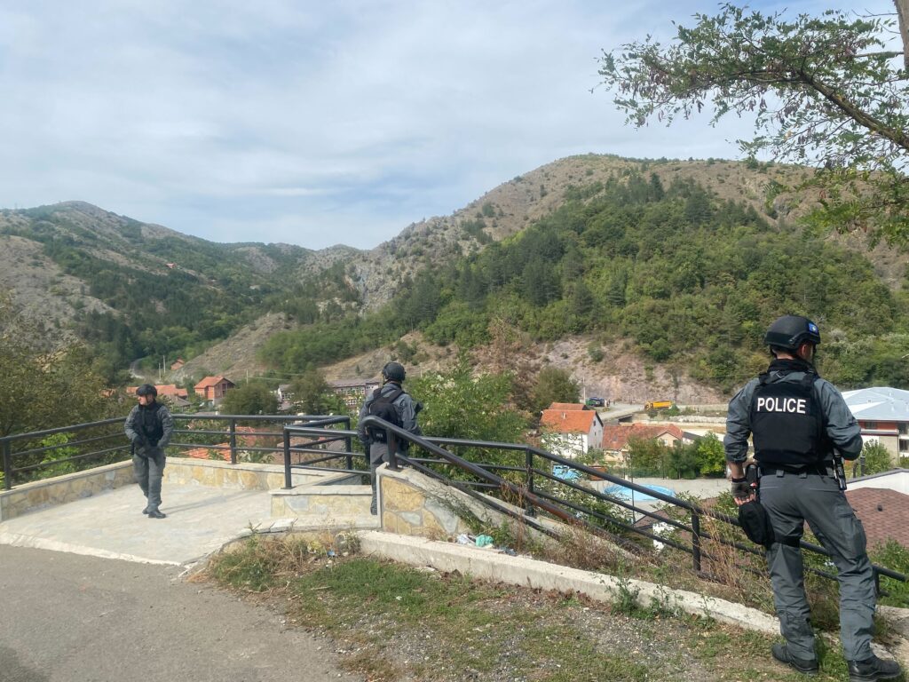 1695817720-IMG_0410-1024x768