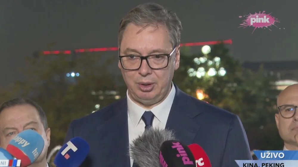 vucicpeking-1000x560