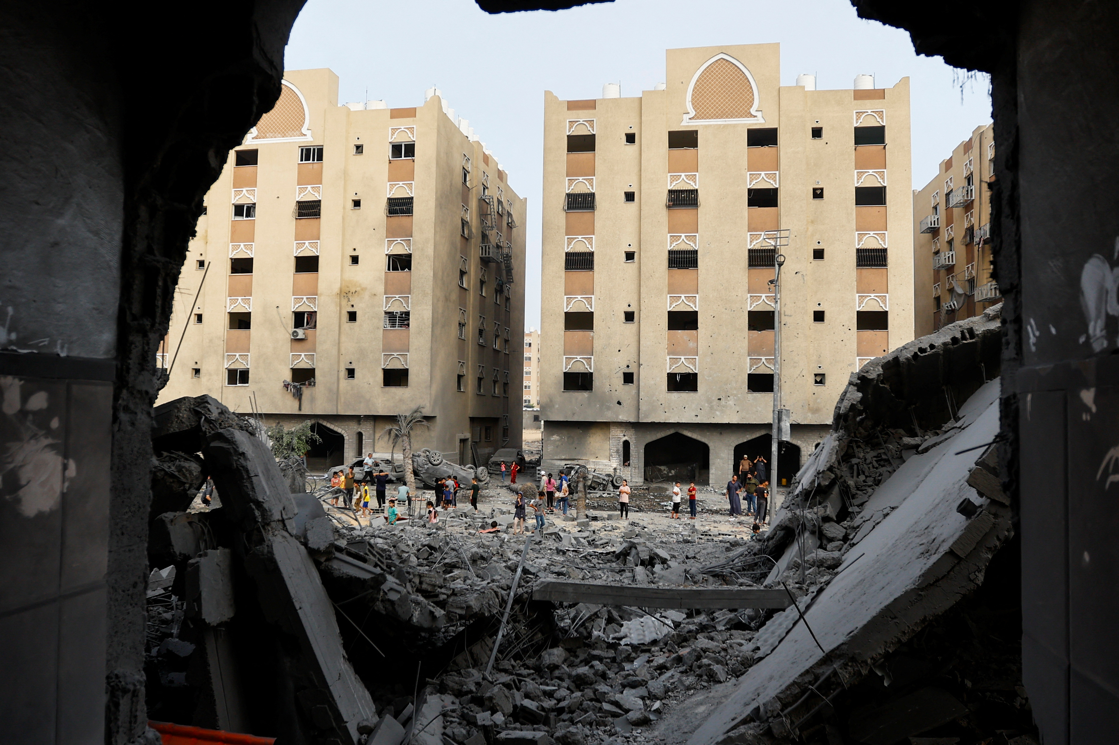 Aftermath of Israeli strikes in Khan Younis