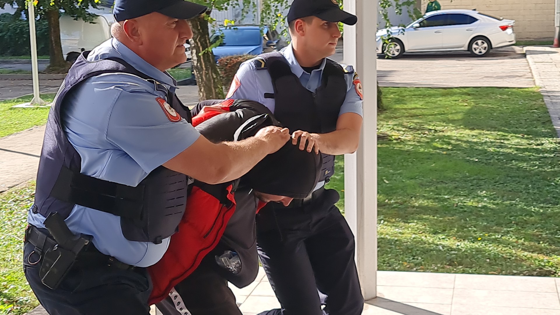 thumbnail_1000004708