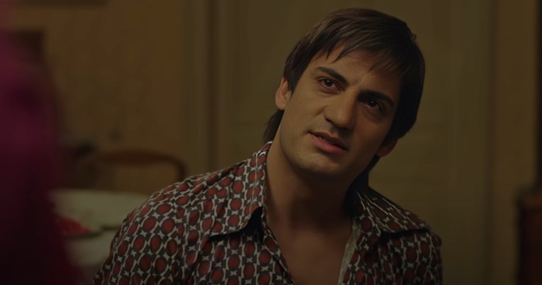 ef3a5fa6-0af5-4a85-a5e6-0c0d580a7bd7