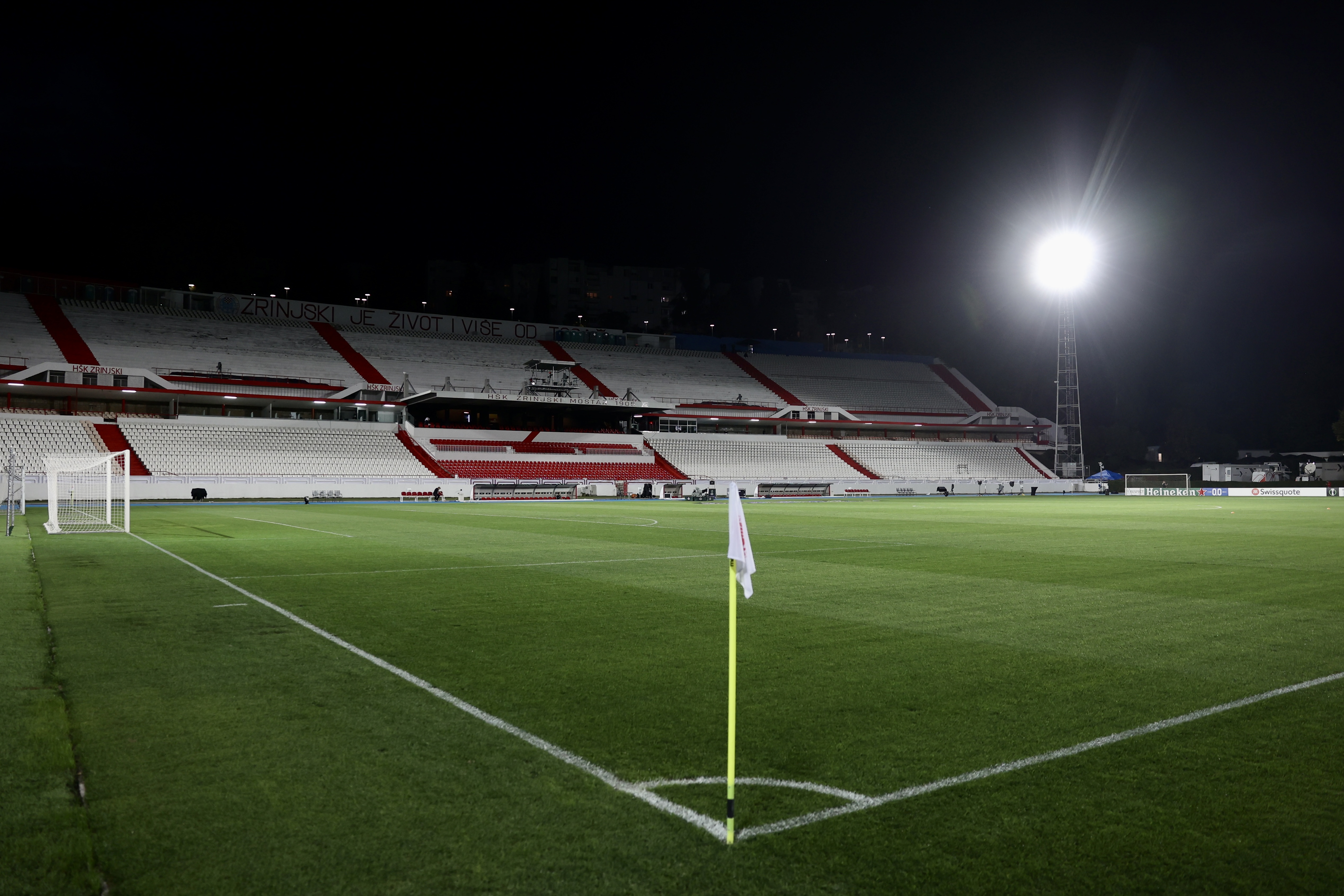 stadion pod bijelim brijegom