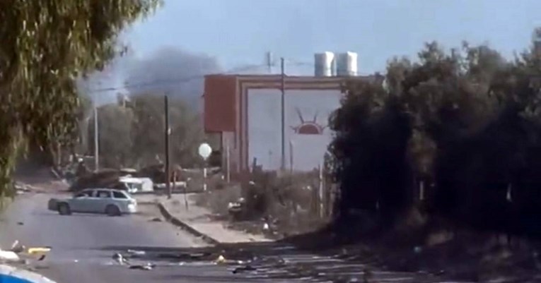 4aef85f2-b6cc-43de-805e-850d8d866c74