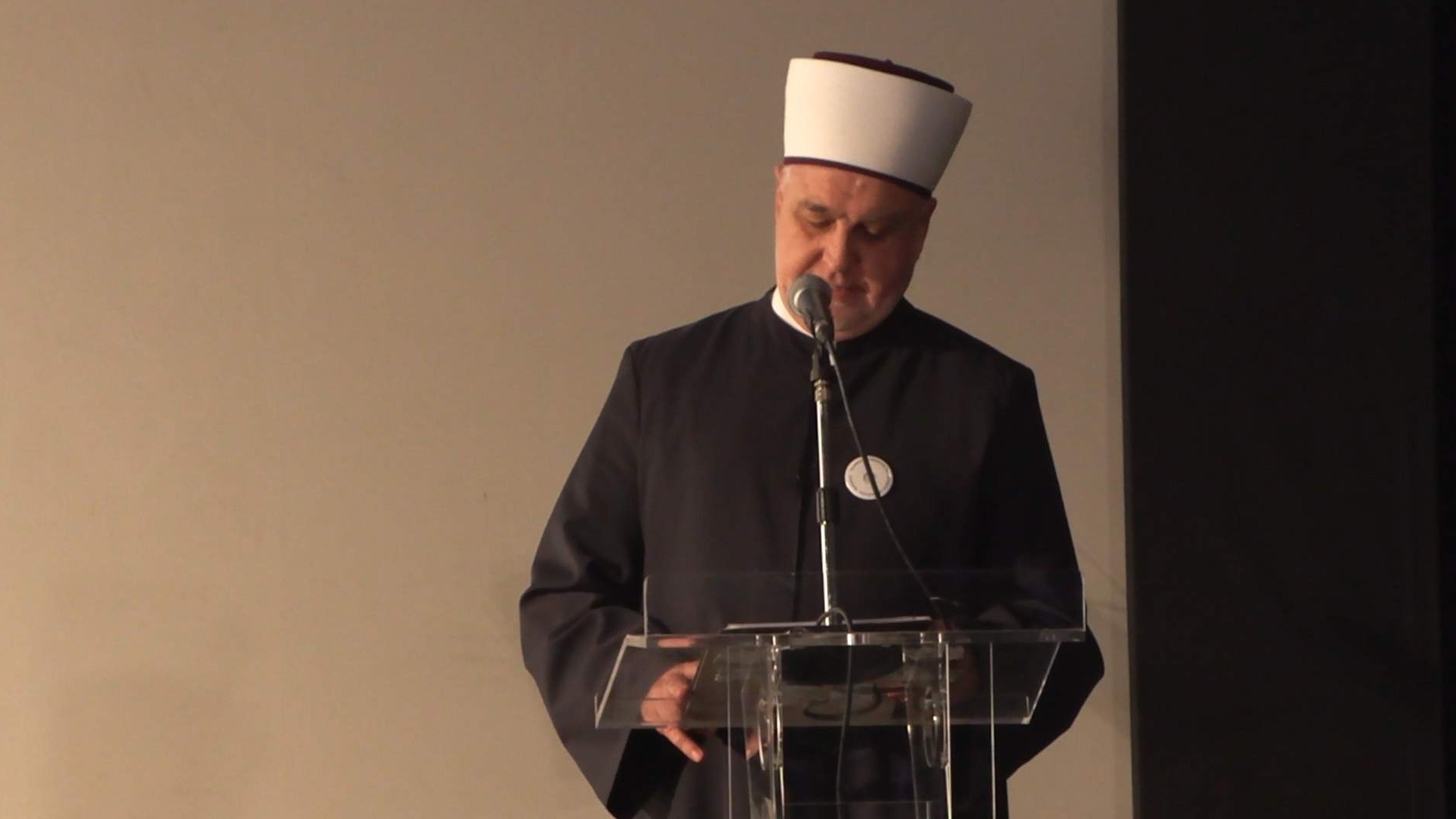 obracanje-reisul-uleme-na-obiljezavanju-30-godisnjice-islamske-gimnazije-dr-ahmeda-smajlovica-u-zagrebu23860