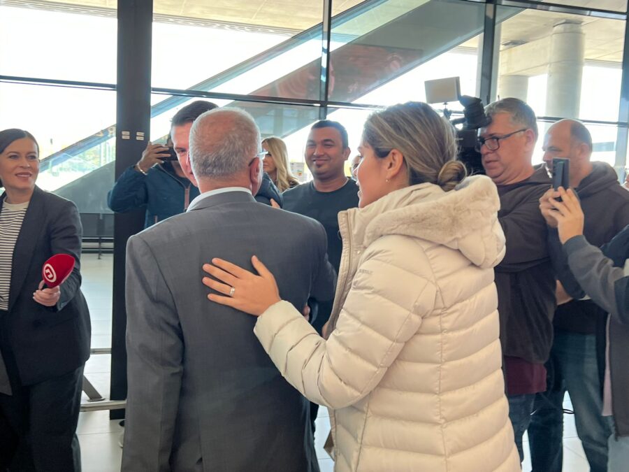 1699105634-WhatsApp-Image-2023-11-04-at-14.28.55-900x675