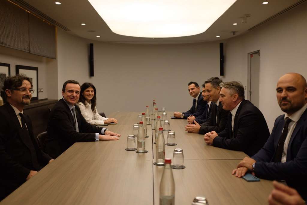 l_56762ed7f8b5787cf357a90abef24c2c