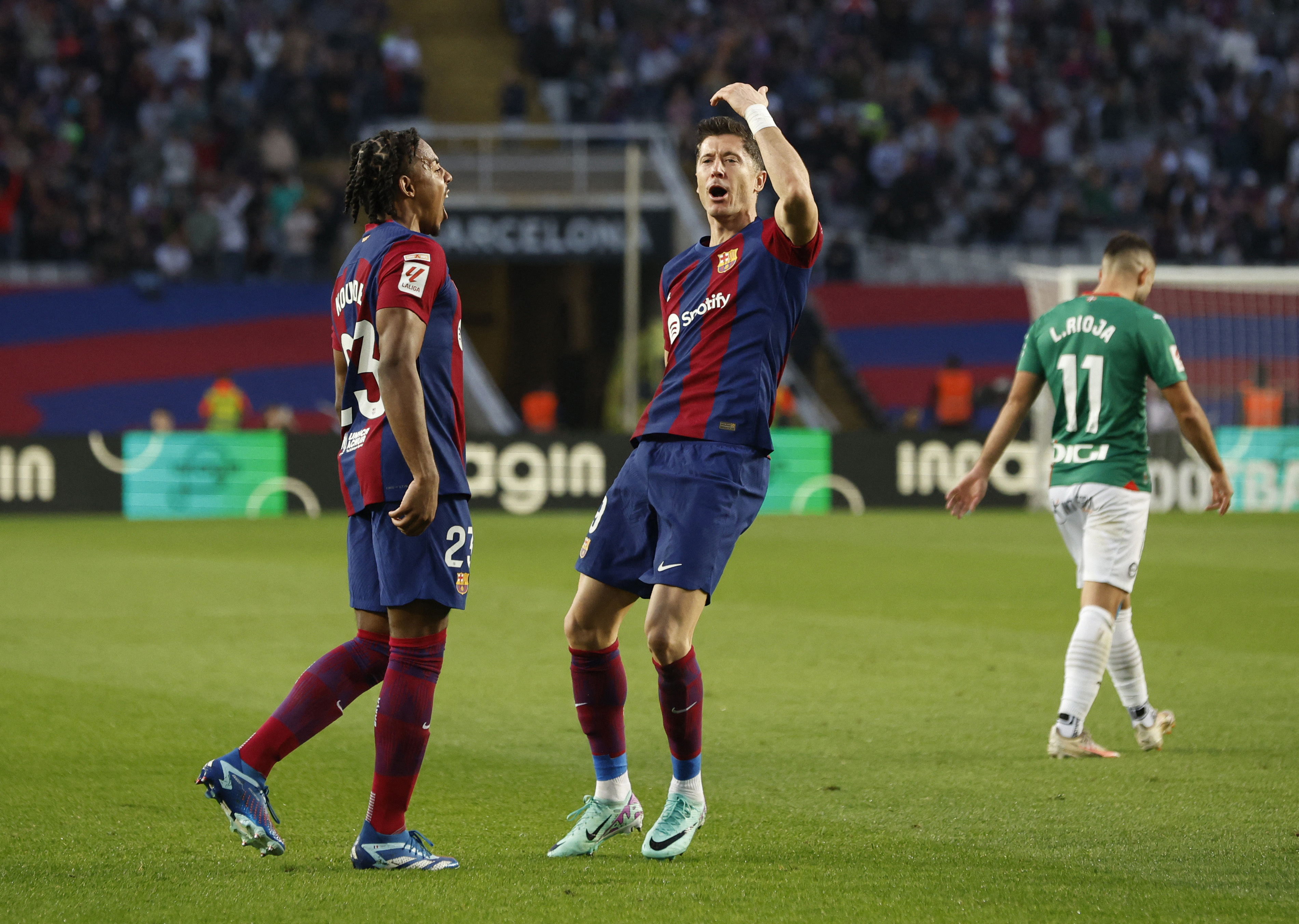 LaLiga - FC Barcelona v Deportivo Alaves