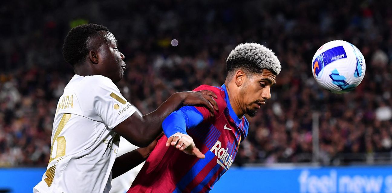 62675013-nestory-irankunda-i-ronald-araujo