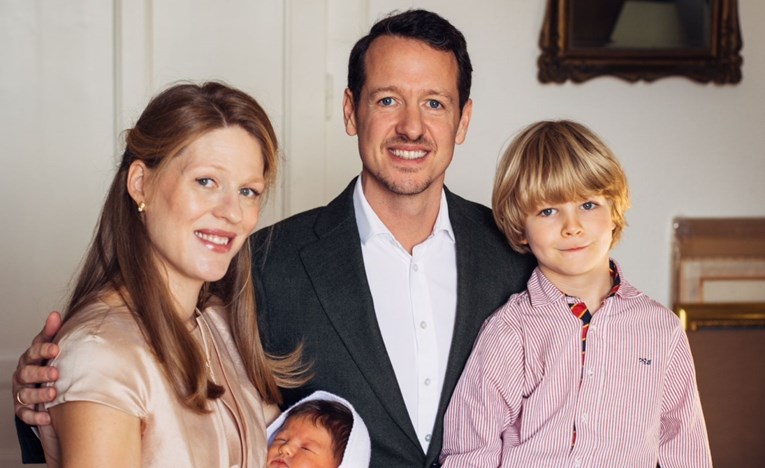 07ae13f3-9f62-41e7-b77c-2d46e9f4c1b3